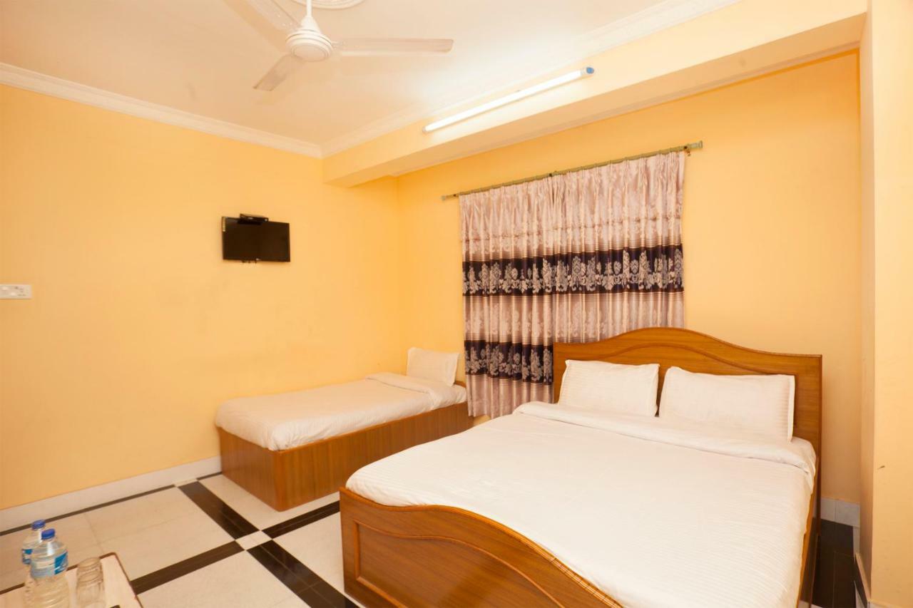 Spot On 397 Hotel Triveni Guest House 카트만두 외부 사진