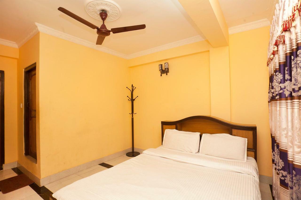 Spot On 397 Hotel Triveni Guest House 카트만두 외부 사진