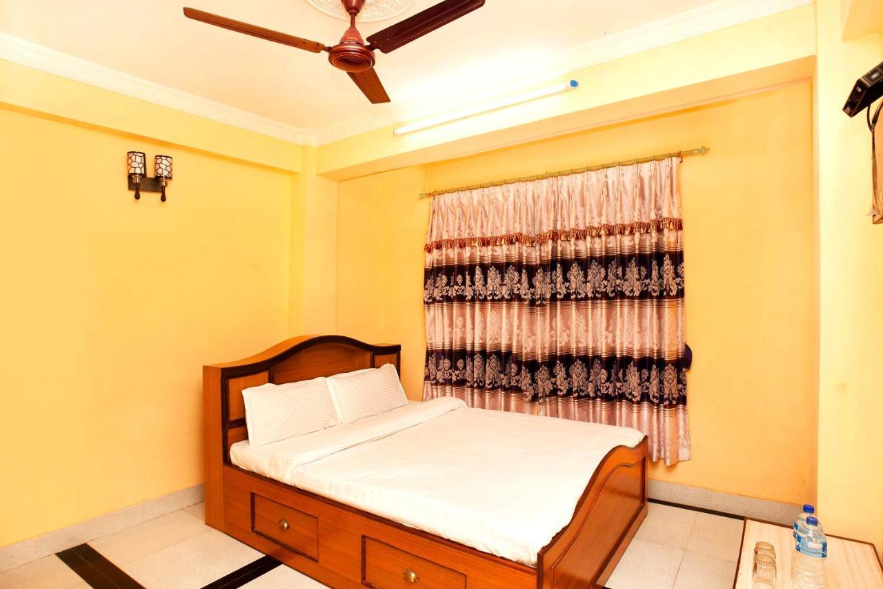 Spot On 397 Hotel Triveni Guest House 카트만두 외부 사진